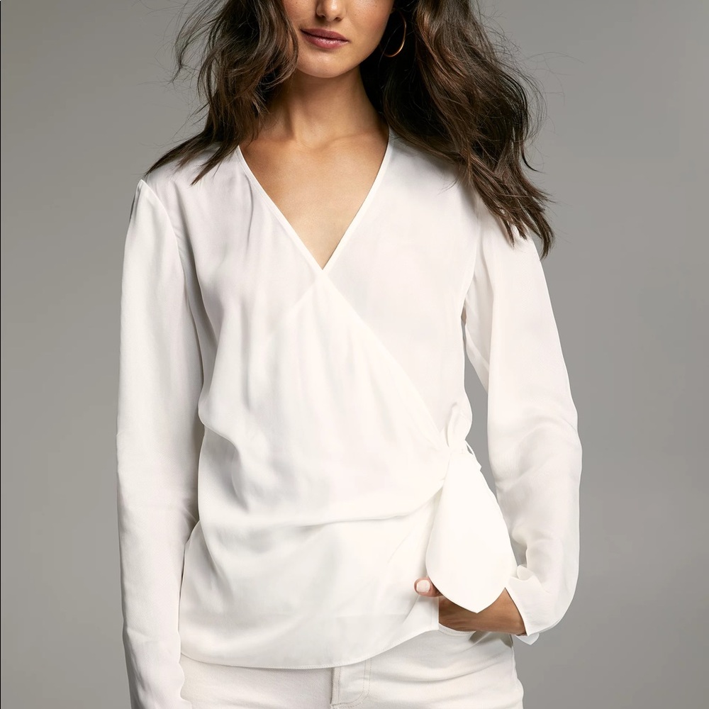 ARITZIA BABATON “Wren” Wrap blouse